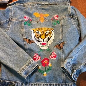 Tiger embroidered jean jacket